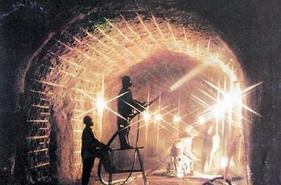 石家莊31年防空洞涮羊肉 人防工程中的煙火傳奇，最高紀(jì)錄59輛車(chē)排隊(duì)等候